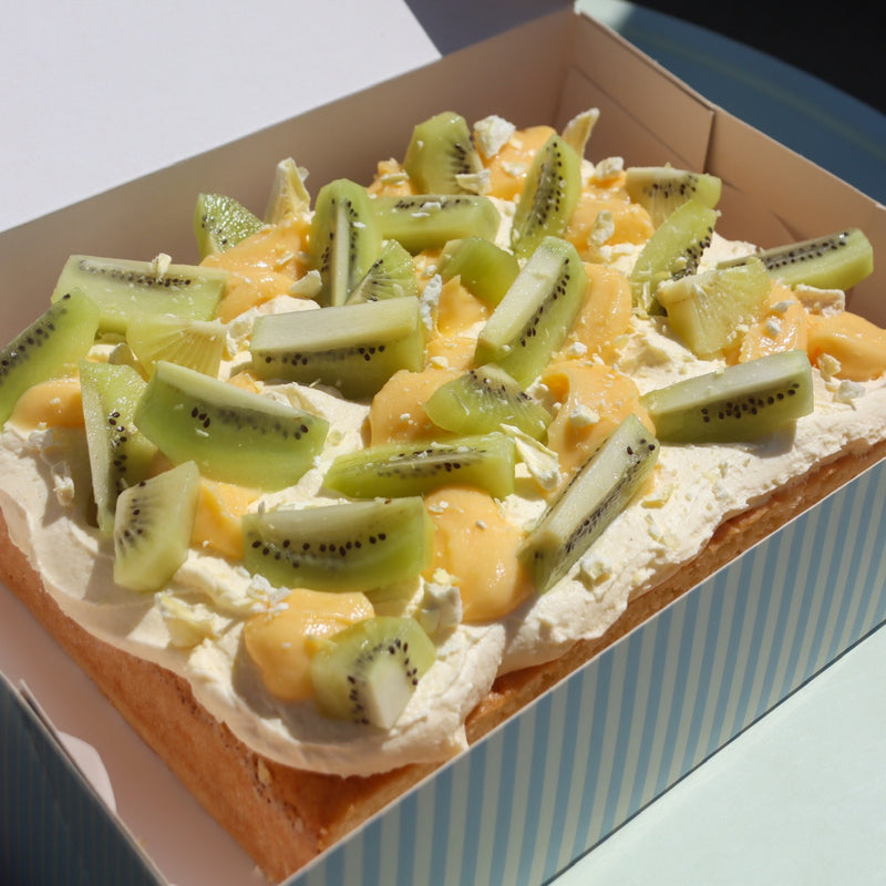 Lemon Kiwi Panna Cotta Sponge Cake